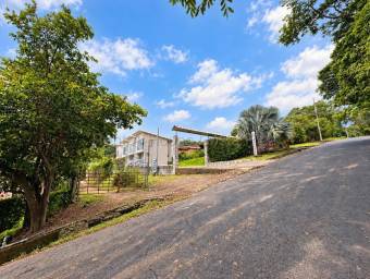 Se alquila apartamento en Ciudad Colón Mora 27-819