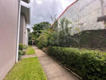 Se alquila apartamento en Ciudad Colón Mora 27-819