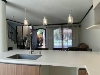 Se alquila casa en Pozos Santa Ana 27-865 Se alquila casa en Pozos Santa Ana 27-865