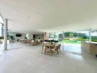 Se alquila apartamento en Santa Ana San José 27-851