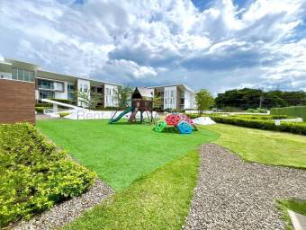 Se alquila apartamento en Santa Ana San José 27-851