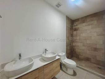 Se alquila apartamento en Santa Ana San José 27-851