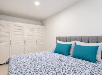 Casa Amueblada de 4 Habitaciones con Piscina Privada