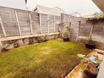 Venta de  Casa de 1 Planta en Condominio Naos, Barrantes de Flores Heredia. RAH 27-861