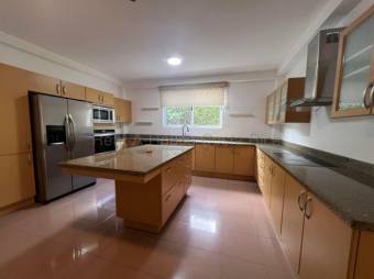 Venta de Excelente Casa de Lujo en Pozos, Santa Ana / Mls. 26-1558 OFC JB