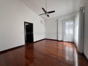 Venta de Excelente Casa de Lujo en Pozos, Santa Ana / Mls. 26-1558 OFC JB