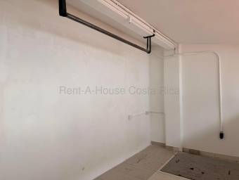 Venta de local comercial de 2 niveles en Guachipelín de Escazú #27-547 GS, $ 175,000, 1, San José, Escazú