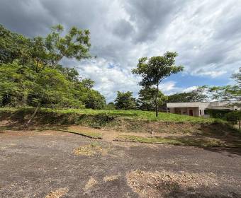 Lote de 1.732 m2 en Residencial Caballo Real en La Guácima, Alajuela.