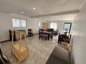 Venta de Propiedad Comercial y Residencial 2 LOCALES Y 2 APTOS en San Rafael de Escazú. RAH 27-870
