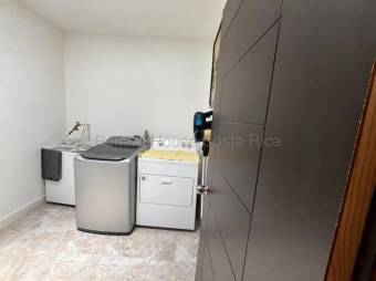 Venta de Propiedad Comercial y Residencial 2 LOCALES Y 2 APTOS en San Rafael de Escazú. RAH 27-870