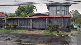 Venta de PROPIEDAD AMUEBLADA en San Francisco de Dos Ríos. RAH 27-873