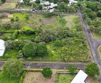 Lote de 2.390 m2 en Residencial Caballo Real en La Guácima, Alajuela.