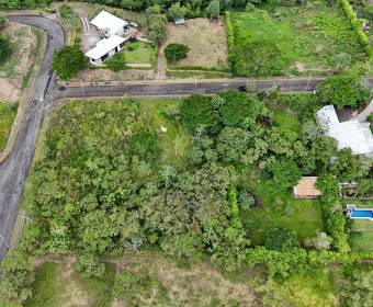 Lote de 2.390 m2 en Residencial Caballo Real en La Guácima, Alajuela.