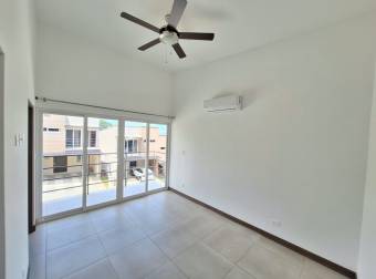 Spacious House for Rent in a Gated Community, Central Ciudad Colón