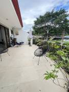 For Sale Beautiful, Spacious, 2-Story Detached House in Santa Ana For Sale Beautiful, Spacious, 2-Story Detached House in Santa Ana