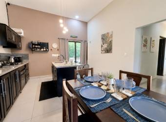 CASA AMUEBLADA DE 2 HABITACIONES CON PISCINA PRIVADA EN VENADO