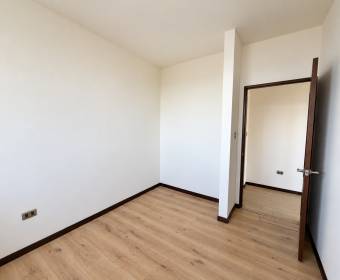 Casa de 2 plantas con 2 habitaciones en Veredas del Arroyo, La Guacima