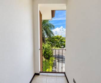 Casa de 2 plantas con 2 habitaciones en Veredas del Arroyo, La Guacima