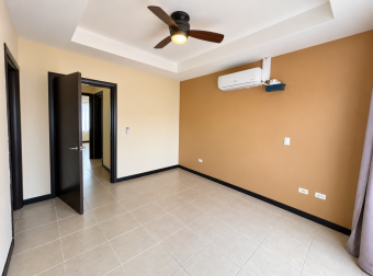 Casa en alquiler en Condominio Doña Elsie en La Guacima de Alajuela.