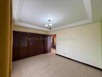 Venta de residencia con vistas panorámicas en San Isidro de Heredia #27-442 GS