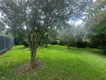 Venta de residencia con vistas panorámicas en San Isidro de Heredia #27-442 GS