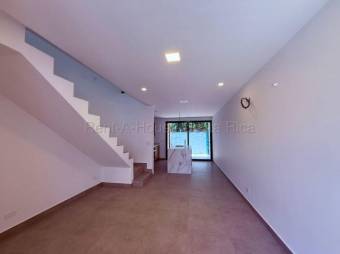 Alquiler de Moderno Apartamento DUPLEX en ULLOA-Heredia. RAH 27-867
