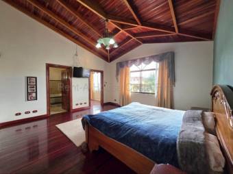 Venta de Exclusiva Casa de Lujo en Granadilla, Curridabat / Mls. 27-97 OFC JB