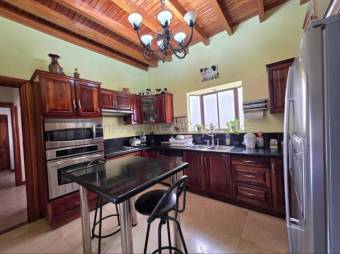 Venta de Exclusiva Casa de Lujo en Granadilla, Curridabat / Mls. 27-97 OFC JB