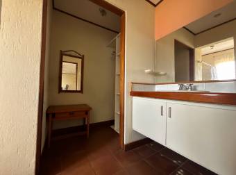 VENTA DE CASA CON APARTAMENTO  BARRIO ARANJUEZ
