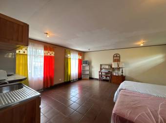 VENTA DE CASA CON APARTAMENTO  BARRIO ARANJUEZ
