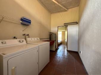 VENTA DE CASA CON APARTAMENTO  BARRIO ARANJUEZ
