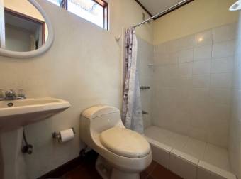 VENTA DE CASA CON APARTAMENTO  BARRIO ARANJUEZ