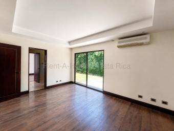 Venta de casa de lujo en exclusivo condominio de Ciudad Colón #27-325 GS