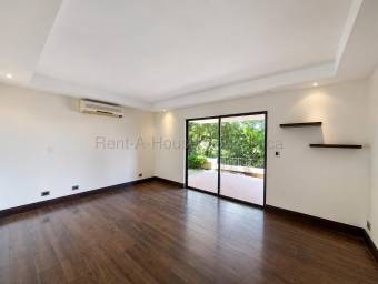 Venta de casa de lujo en exclusivo condominio de Ciudad Colón #27-325 GS