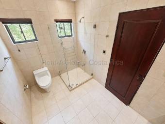 Venta de casa de lujo en exclusivo condominio de Ciudad Colón #27-325 GS