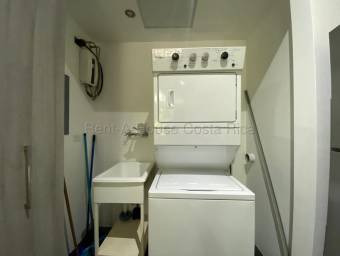 Se alquila apartamento en Santa Ana San José 27-585