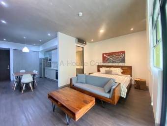 Se alquila apartamento en Santa Ana San José 27-585