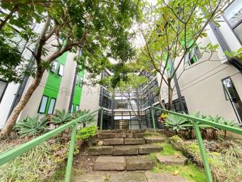 Se alquila apartamento en Santa Ana San José 27-585