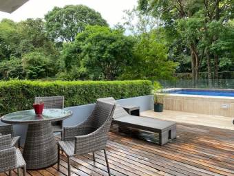 Se alquila apartamento en Santa Ana San José 27-585