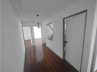 VENTA DE CASA CON USO DE SUELO MIXTO, HEREDIA CENTRO - 10465592 VENTA DE CASA CON USO DE SUELO MIXTO, HEREDIA CENTRO - 10465592