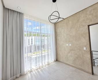 Contemporary house for rent in Piedades de Santa Ana. Contemporary house for rent in Piedades de Santa Ana.
