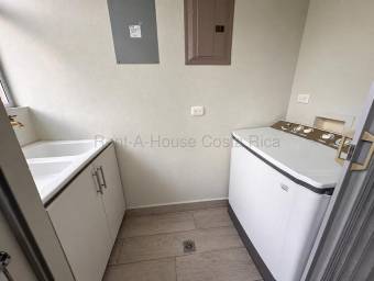 Se alquila apartamento en Colón Mora 27-819 Se alquila apartamento en Colón Mora 27-819