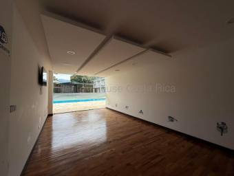 Se alquila apartamento en Pozos Santa Ana 27-754