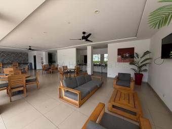 Se alquila apartamento en Pozos Santa Ana 27-754