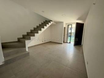 Se alquila apartamento en Ulloa Heredia 27-867