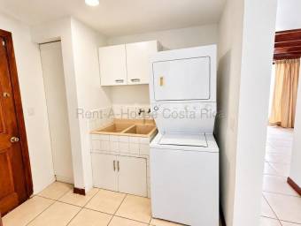 Se alquila casa en San Rafael Escazú 27-892
