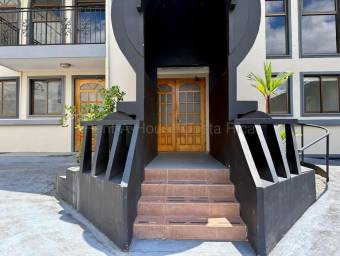 Se alquila local comercial en San Rafael Escazú 27-901