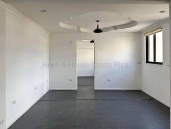Se alquila local comercial en San Rafael Escazú 27-901