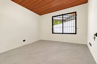 COMMERCIAL SPACE FOR RENT IN DOWNTOWN SANTA CRUZ