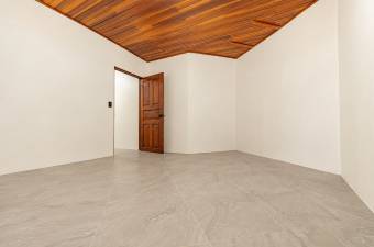 COMMERCIAL SPACE FOR RENT IN DOWNTOWN SANTA CRUZ